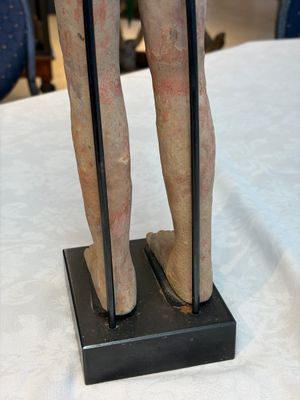 A Chinese cold-painted pottery stick man figure, Han — photo 20