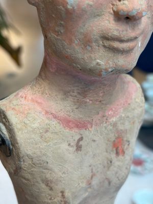 A Chinese cold-painted pottery stick man figure, Han — photo 5