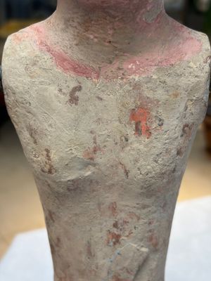 A Chinese cold-painted pottery stick man figure, Han — photo 7