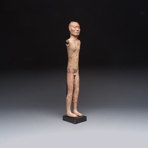 A Chinese cold-painted pottery stick man figure, Han — photo 1
