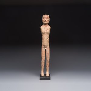 A Chinese cold-painted pottery stick man figure, Han — photo 2