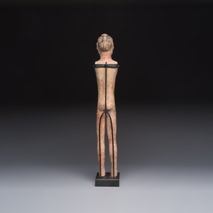A Chinese cold-painted pottery stick man figure, Han — photo 4