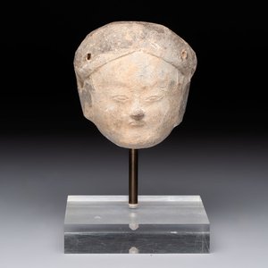 A Chinese cold painted terracotta head of a lady, Han — photo 1