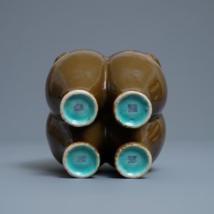 A Chinese conjoined four-part brown-glazed vase, Qianlong mark, 19/20th C. — photo 6