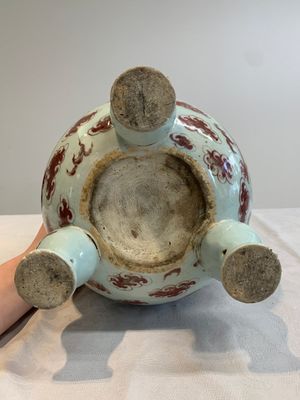 A Chinese copper-red and white 'dragon' censer and cover, 19th C. — 照片 14