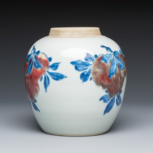 A Chinese copper-red, blue and white 'Fruits' jar with a jade-inset wooden cover and a stand — photo 5