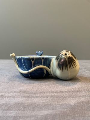 A Chinese copper-red, blue and white lotus-shaped water dropper, Kangxi — photo 2