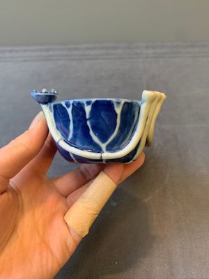 A Chinese copper-red, blue and white lotus-shaped water dropper, Kangxi — photo 9