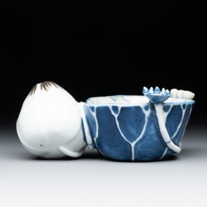 A Chinese copper-red, blue and white lotus-shaped water dropper, Kangxi — photo 5