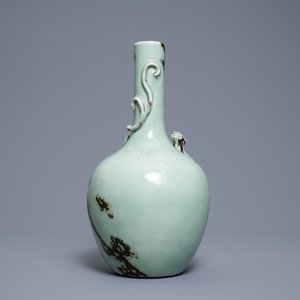 A Chinese copper-red-decorated celadon vase, Qianlong mark and of the period — photo 3