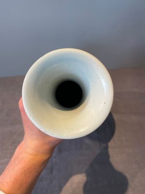 A Chinese copper-red-decorated 'lotus scroll' bottle vase, Qianlong — 照片 4