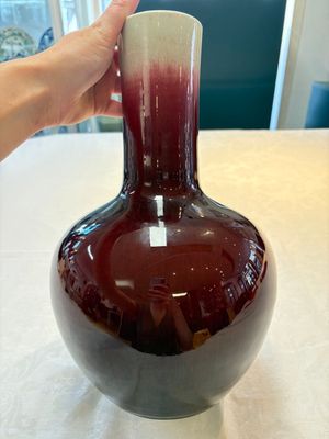A Chinese copper-red-glazed bottle vase, 20th C. — photo 3