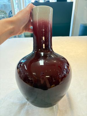 A Chinese copper-red-glazed bottle vase, 20th C. — photo 4