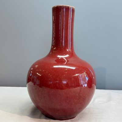 A Chinese copper-red-glazed bottle vase — photo 2