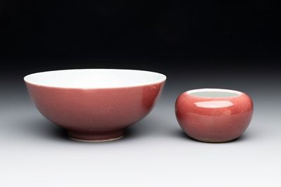 A Chinese copper-red-glazed bowl and brush washer, Xuande mark, 18/19th C.