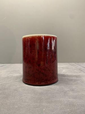 A Chinese copper-red-glazed brush pot, 'bitong', 18th C. — photo 3