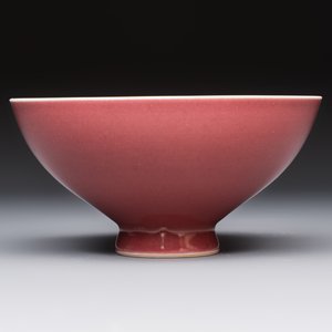 A Chinese copper-red-glazed 'Lianzi' bowl, Qianlong mark and of the period — photo 4