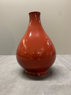 A Chinese copper-red-glazed pear-shaped vase, Yongzheng mark and of the period — photo 2