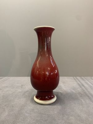 A Chinese copper-red-glazed 'pipa zun' vase, 18th C. — photo 4