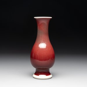 A Chinese copper-red-glazed 'pipa zun' vase, 18th C. — photo 2