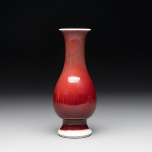 A Chinese copper-red-glazed 'pipa zun' vase, 18th C. — photo 4