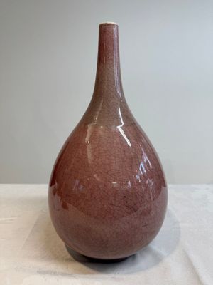 A Chinese copper-red-glazed vase, 18/19th C. — photo 2