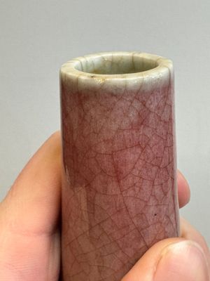 A Chinese copper-red-glazed vase, 18/19th C. — photo 10