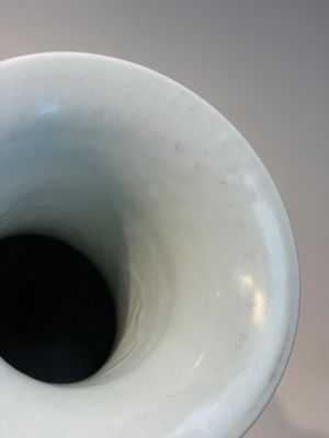 A Chinese copper-red-glazed 'Yuhuchunping' vase, Qianlong mark and of the period — 照片 6
