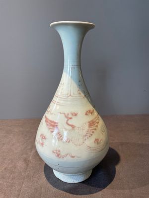 A Chinese copper-red 'yuhuchunping' 'phoenix' vase, Yuan/Ming — foto 3