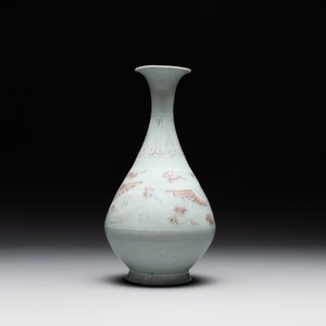 A Chinese copper-red 'yuhuchunping' 'phoenix' vase, Yuan/Ming — foto 4