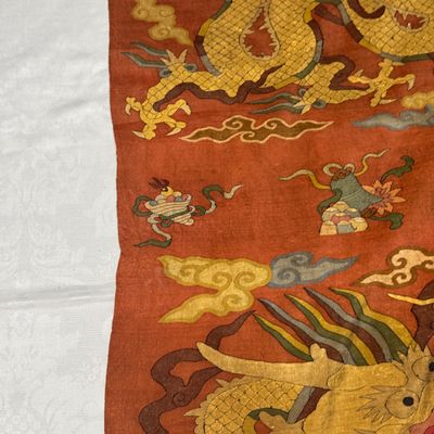 A Chinese coral-ground kesi 'Dragons' panel — photo 20