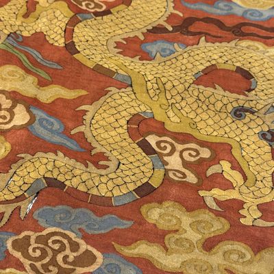 A Chinese coral-ground kesi 'Dragons' panel — photo 23