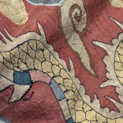 A Chinese coral-ground kesi 'Dragons' panel — photo 28