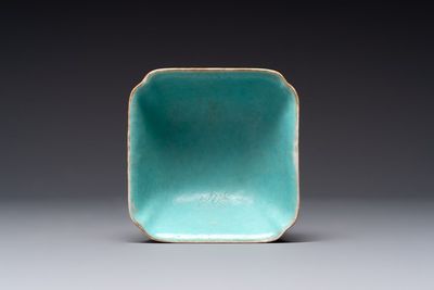 A Chinese coral-red-ground famille rose square bowl and a sgraffito-ruby-ground bowl, Qianlong and Tongzhi mark, 19/20th C. — photo 12