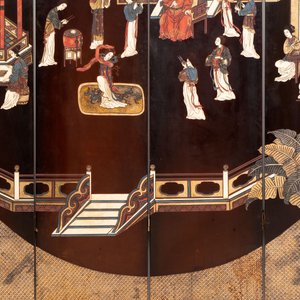 A Chinese coromandel lacquer four-panel folding screen with narrative and birds design, 20th C. — photo 4