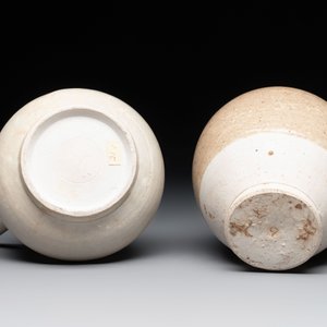 A Chinese crackle-glazed vase and a cream-glazed kendi, Tang/Song — foto 6