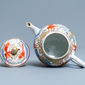 A Chinese 'crane and carps' teapot on stand, Yongzheng — 照片 8