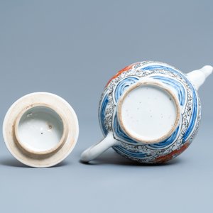 A Chinese 'crane and carps' teapot on stand, Yongzheng — 照片 9