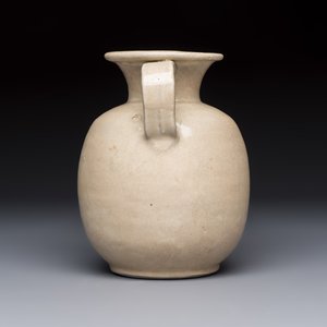 A Chinese cream-glazed ewer with a barrel-shaped body, Hebei/Henan provinces, Tang/Five Dynasties — photo 3