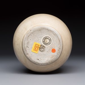A Chinese cream-glazed ewer with a barrel-shaped body, Hebei/Henan provinces, Tang/Five Dynasties — photo 7