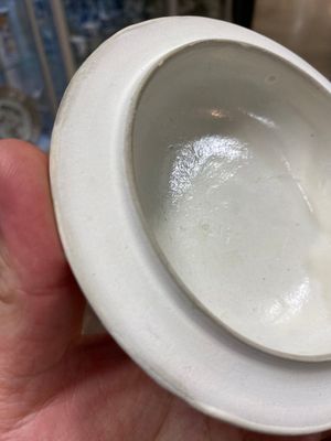 A Chinese cream-glazed jar and cover, Northern Song — photo 8