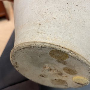 A Chinese cream-glazed stoneware amphora with dragon handles, Sui/Tang — photo 21