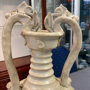 A Chinese cream-glazed stoneware amphora with dragon handles, Sui/Tang — photo 28