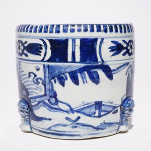 A Chinese cylindrical blue and white censer, Ming, Wanli — photo 4
