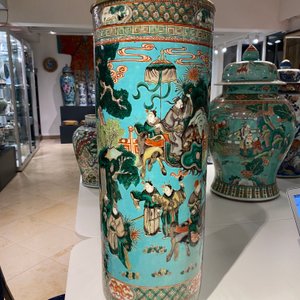 A Chinese cylindrical famille verte turquoise-ground vase, 19th C. — 照片 12