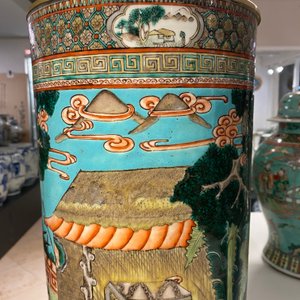 A Chinese cylindrical famille verte turquoise-ground vase, 19th C. — 照片 26