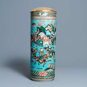 A Chinese cylindrical famille verte turquoise-ground vase, 19th C. — 照片 4