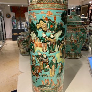 A Chinese cylindrical famille verte turquoise-ground vase, 19th C. — 照片 7
