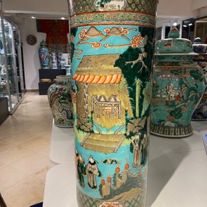A Chinese cylindrical famille verte turquoise-ground vase, 19th C. — 照片 10