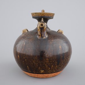 A Chinese dark-glazed chicken head ewer, possibly Han or Jin Dynasty, 3rd-5th C. — photo 5